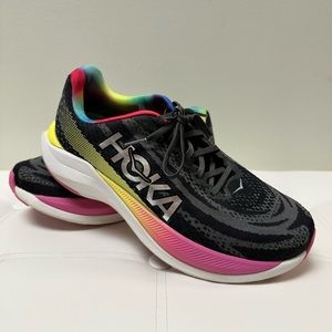 hoka mach x in tie dye!!